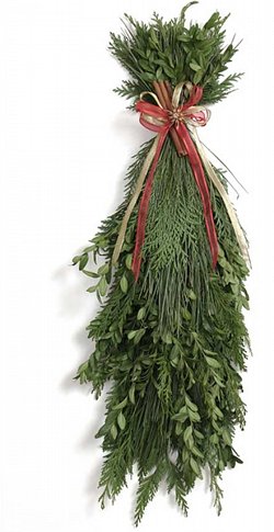 28" Mixed Green Swag with Star Anise (Fresh)